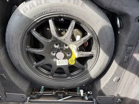 Used 2020 Land Rover Range Rover Sport SE image 30