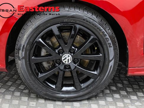 Used 2017 Volkswagen Jetta SE image 16