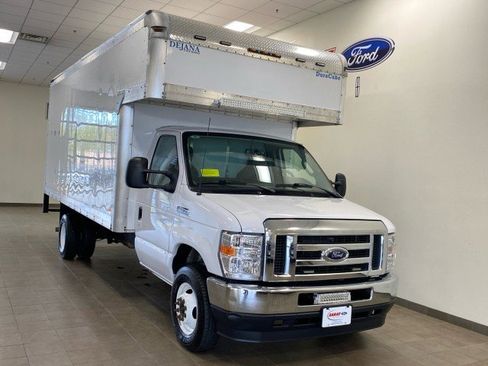 Certified 2023 Ford E-450 and Econoline 450 Super Duty w/ Power Windows & Locks Group image 2