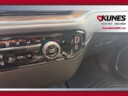 Used 2025 Chevrolet Silverado 1500 LT AWD/4WD image 32