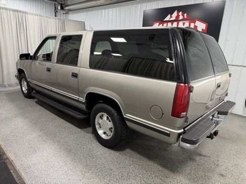 Used 1999 Chevrolet Suburban 2WD image 6
