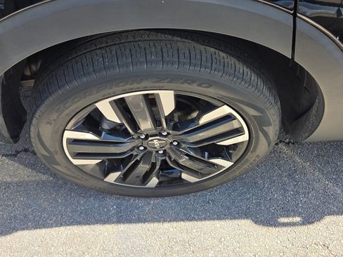 Used 2024 Kia Telluride SX FWD image 9
