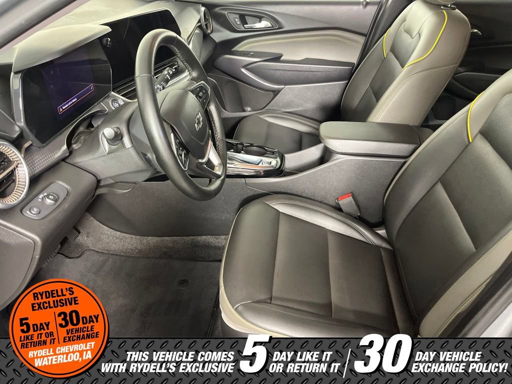 Used 2025 Chevrolet Trax ACTIV w/ Driver Confidence Package FWD image 17