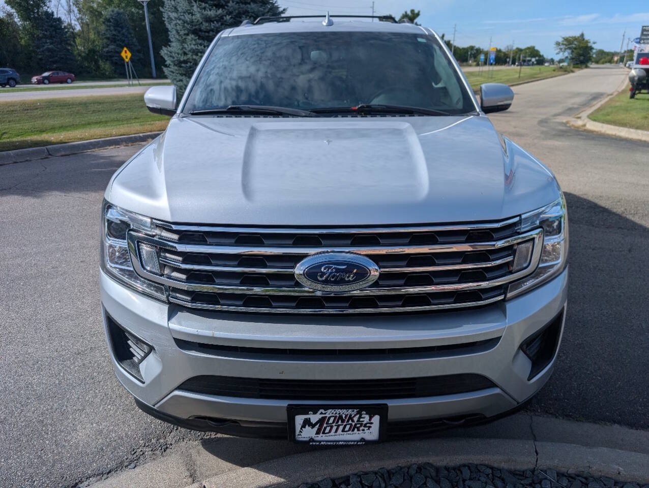 Used 2018 Ford Expedition Max XLT w/ Equipment Group 202A AWD/4WD image 4