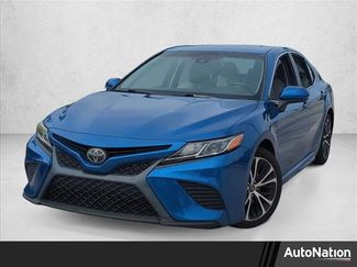 Used 2018 Toyota Camry SE video 1