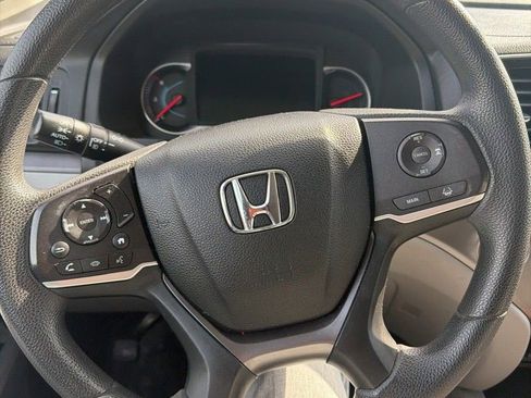 Used 2019 Honda Pilot EX image 1