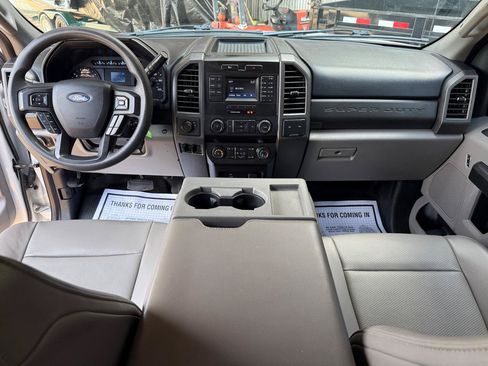Used 2019 Ford F250 XL w/ STX Appearance Package RWD image 12