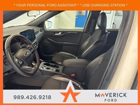 Used 2024 Ford Escape ST-Line w/ Tech Pack #1 AWD/4WD image 7