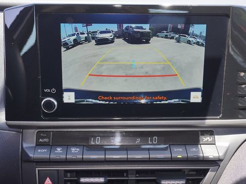 Used 2025 Toyota Camry LE FWD image 15