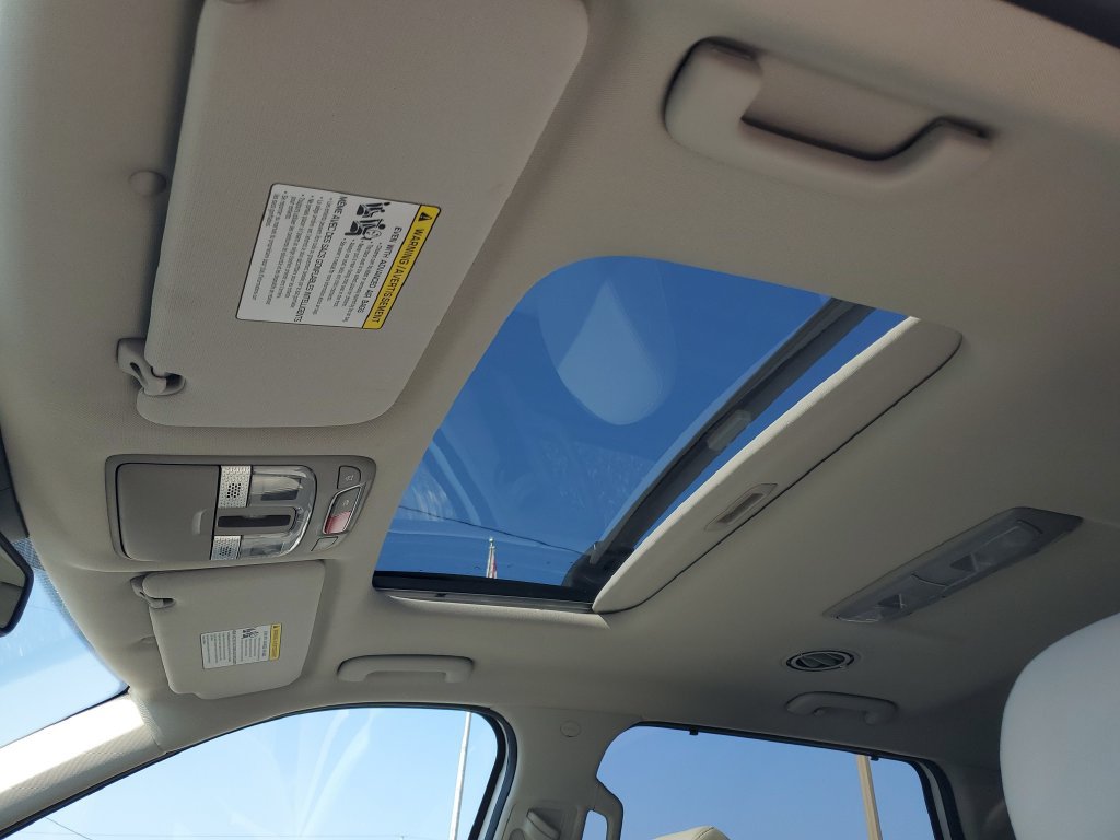 Used 2024 Kia Telluride EX w/ EX Captain's Chair Package FWD image 8