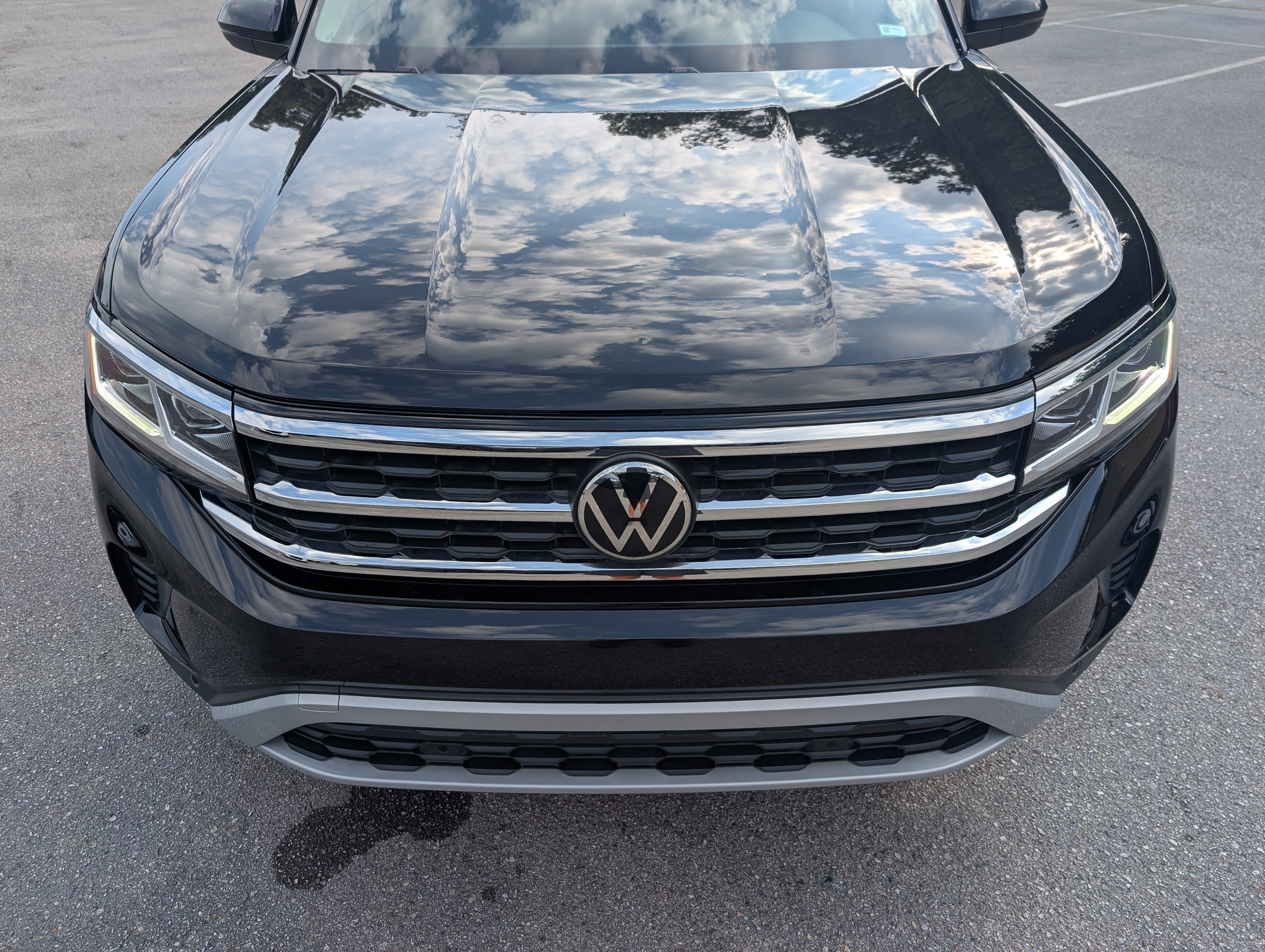 Used 2023 Volkswagen Atlas SE w/ Black Wheel Package FWD image 12