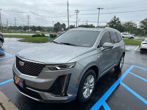 Used 2025 Cadillac XT6 Luxury FWD image 1