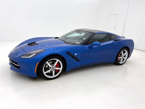 Used 2014 Chevrolet Corvette Base w/ 2LT Preferred Equipment Group image 5