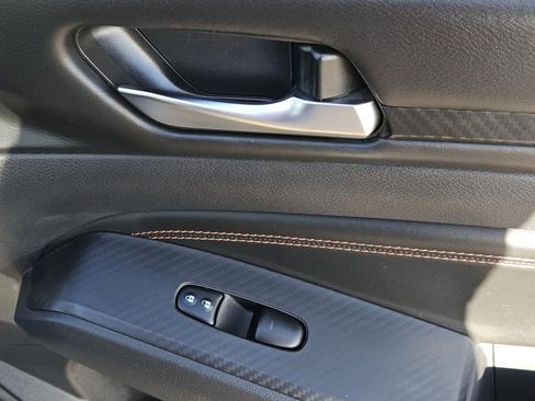 Used 2022 Nissan Altima 2.0 SR image 25