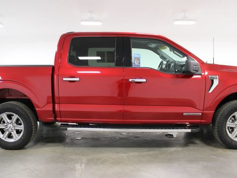 Used 2025 Ford F150 XLT w/ Equipment Group 301A Standard AWD/4WD image 11