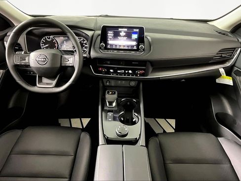 New 2026 Nissan Rogue SV AWD/4WD image 10