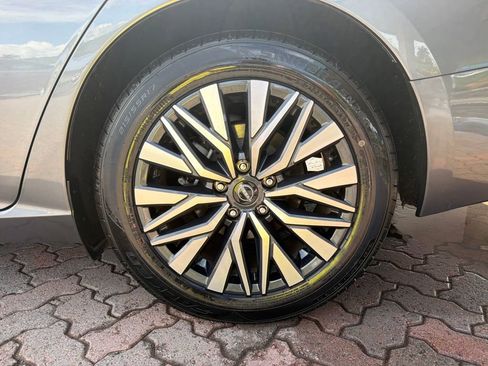 Used 2024 Nissan Altima 2.5 SV image 18