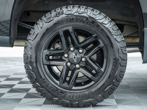 Used 2020 Chevrolet Silverado 1500 LT Trail Boss w/ Convenience Package image 22