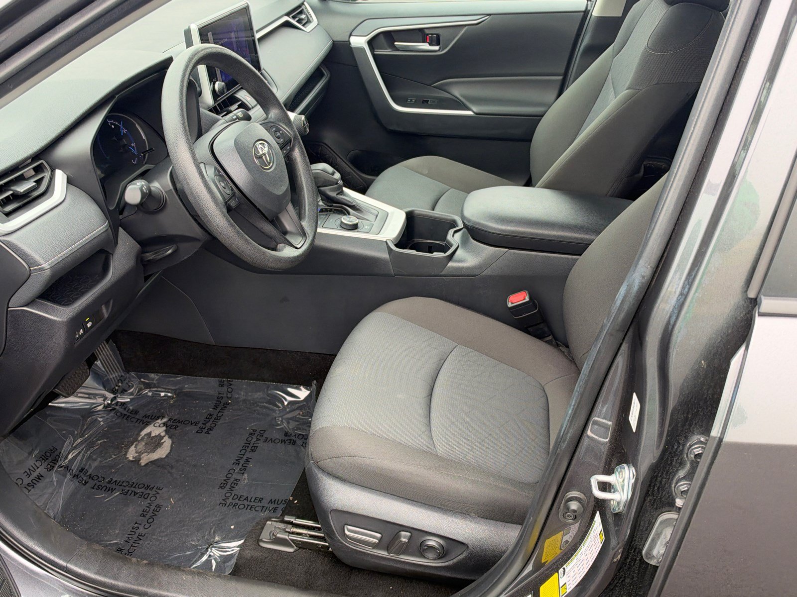 Used 2025 Toyota RAV4 XLE AWD/4WD image 9