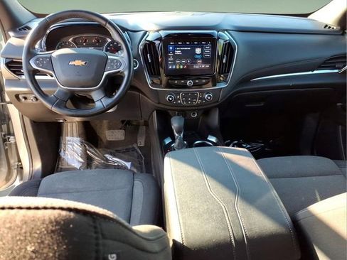 Used 2023 Chevrolet Traverse LT FWD image 12