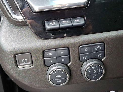 Used 2023 Chevrolet Silverado 1500 High Country w/ High Country Premium Package image 25