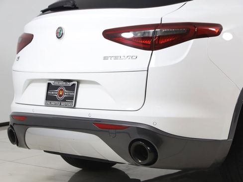 Used 2023 Alfa Romeo Stelvio Ti image 51