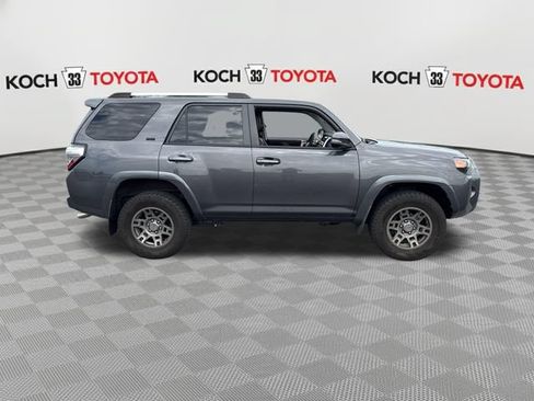 Used 2019 Toyota 4Runner SR5 Premium AWD/4WD image 6