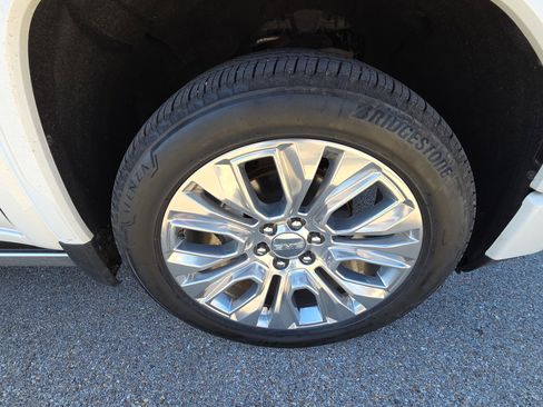 Used 2020 GMC Sierra 1500 Denali w/ Denali Ultimate Package image 13