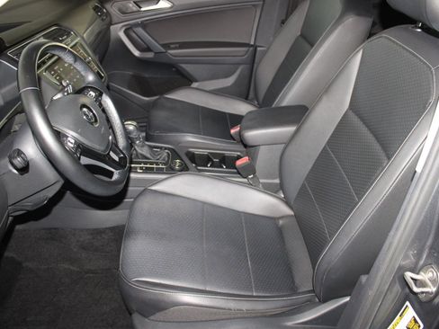 Used 2019 Volkswagen Tiguan SEL image 5