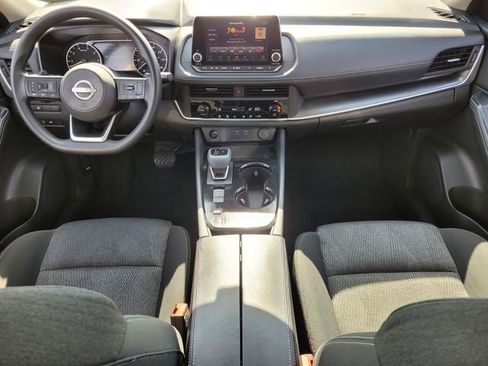 Used 2024 Nissan Rogue SV image 14