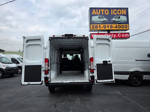 Used 2023 RAM ProMaster 2500 image 12