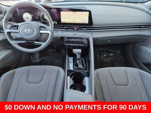 Used 2025 Hyundai Elantra SEL FWD image 25