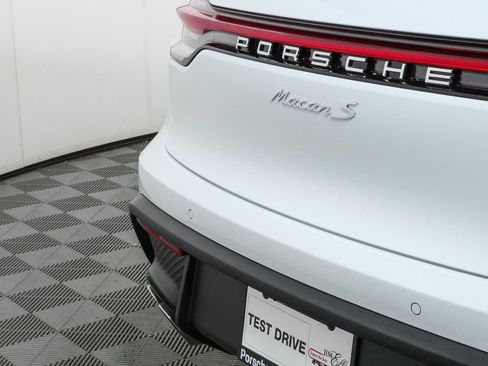 New 2026 Porsche Macan S image 38