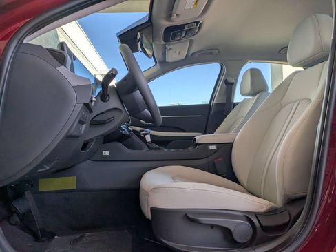 New 2025 Hyundai Sonata SE FWD image 15