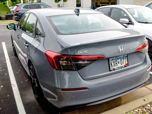 Used 2024 Honda Civic Sport image 7