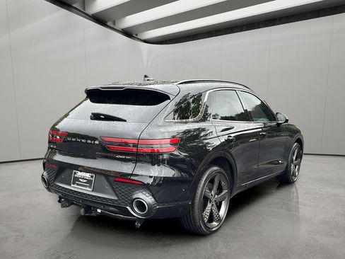 Used 2025 Genesis GV70 3.5T Sport w/ Sport Advanced Package AWD/4WD image 5