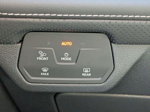 New 2026 Volkswagen Atlas SE image 17