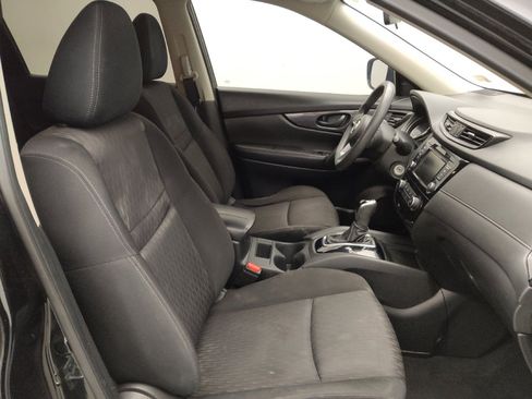 Used 2020 Nissan Rogue S FWD image 21