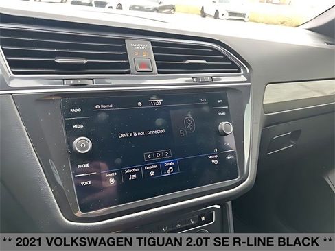 Used 2021 Volkswagen Tiguan SE R-Line w/ 3rd Row Seat Package image 25