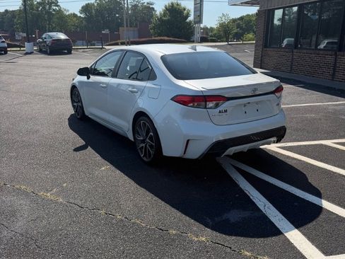 Used 2020 Toyota Corolla SE FWD image 7