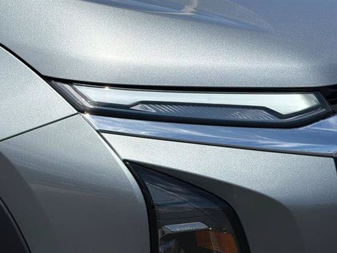 New 2026 Chevrolet Equinox LT w/ Convenience Package II FWD image 32