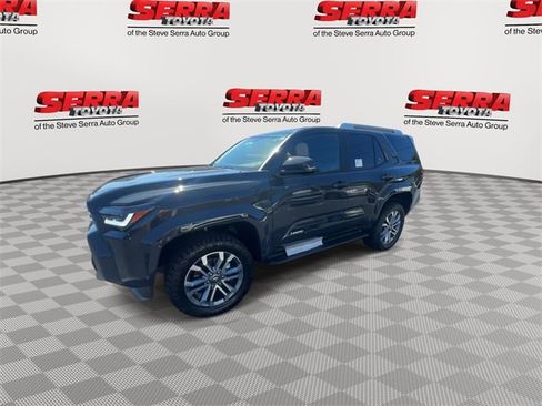 Used 2025 Toyota 4Runner Limited image 5