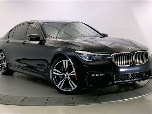 Used 2019 BMW 740i w/ Executive Package RWD image 33