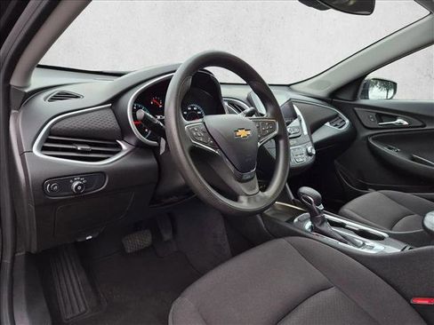 Used 2023 Chevrolet Malibu LT FWD image 9