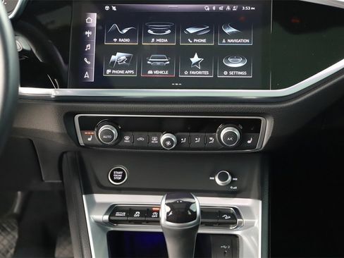 Certified 2023 Audi Q3 2.0T Premium Plus w/ Premium Plus Package image 20