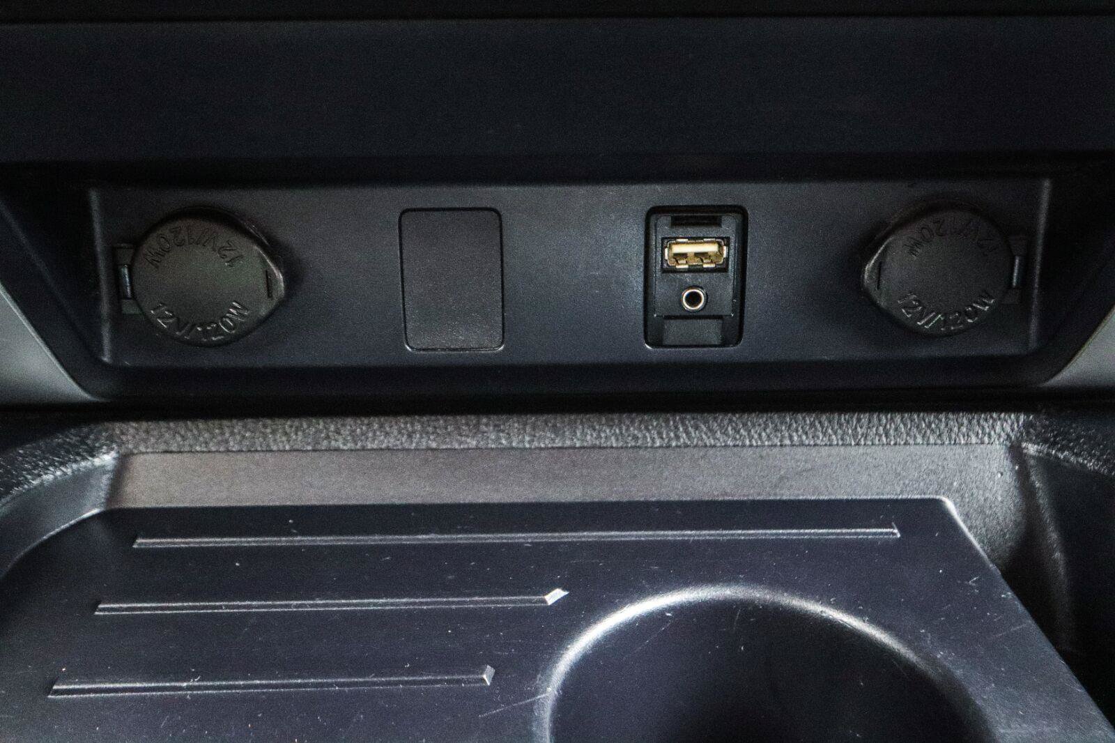Used 2017 Toyota Tundra SR5 RWD image 11