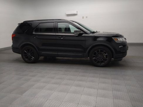 Used 2019 Ford Explorer XLT w/ Equipment Group 202A image 11