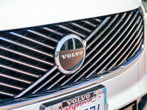 Used 2026 Volvo XC90 B5 Core image 12