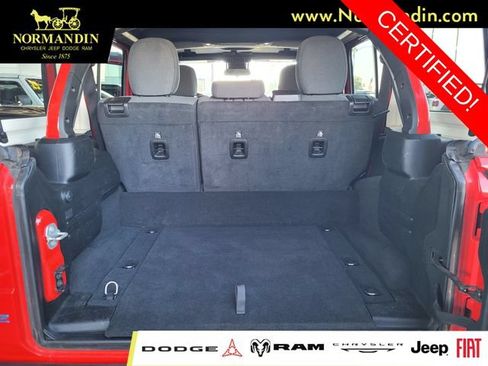 Certified 2024 Jeep Wrangler Unlimited Sahara AWD/4WD image 19