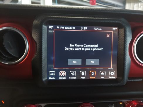 Used 2022 Jeep Gladiator Rubicon w/ Cold Weather Group AWD/4WD image 16